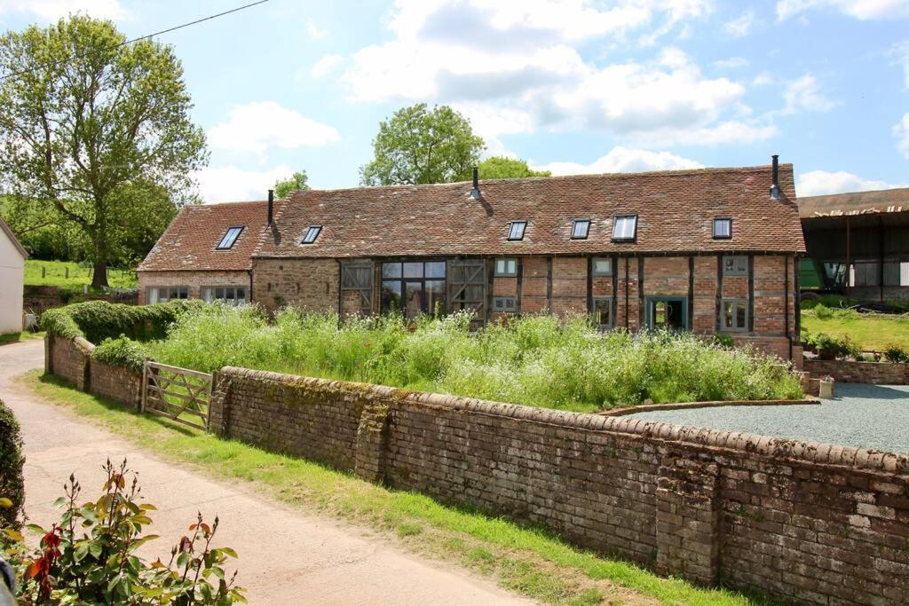 Appartamento The Cart House - Beautiful Contemporary Barn - Hot Tub Bridgnorth Esterno foto