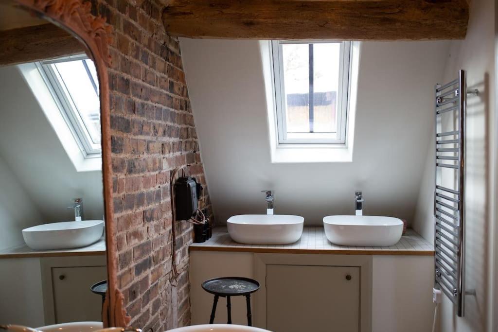 Appartamento The Cart House - Beautiful Contemporary Barn - Hot Tub Bridgnorth Esterno foto