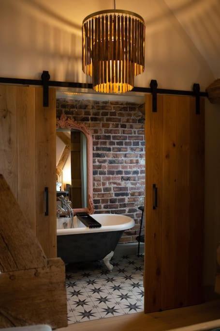 Appartamento The Cart House - Beautiful Contemporary Barn - Hot Tub Bridgnorth Esterno foto