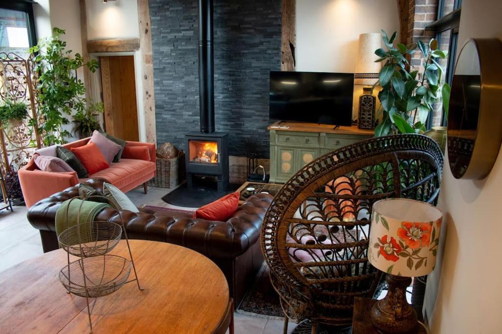 Appartamento The Cart House - Beautiful Contemporary Barn - Hot Tub Bridgnorth Esterno foto